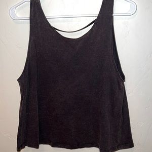 Black workout shirt low back